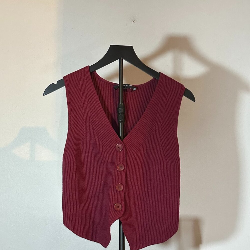 English Factory Burgundy Ribbed Knit Button-Front Vest – Size S - Picture 2 of 8